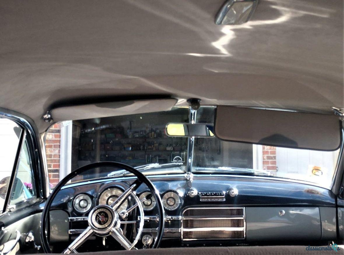 1949' Buick Roadmaster Sedan photo #4