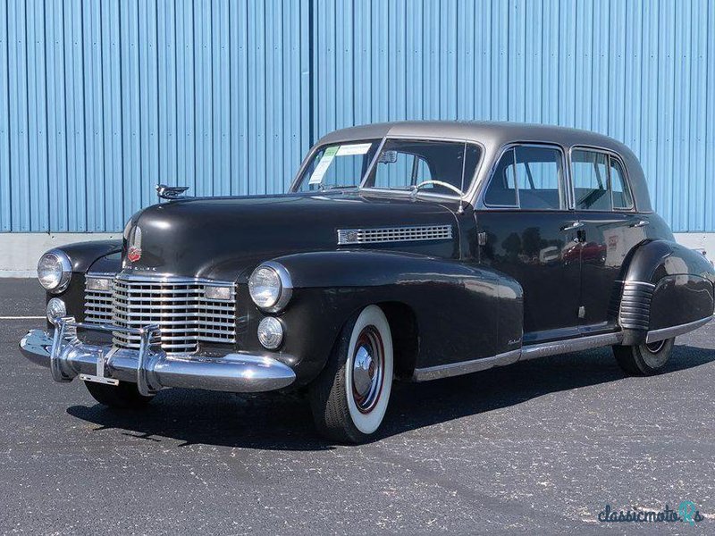 1941' Cadillac Series 60 Special Sedan photo #2