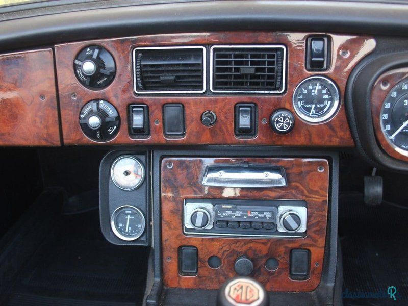 1973' MG MGB photo #5
