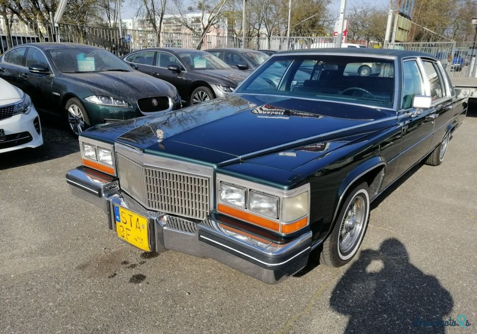 1980' Cadillac Fleetwood photo #1