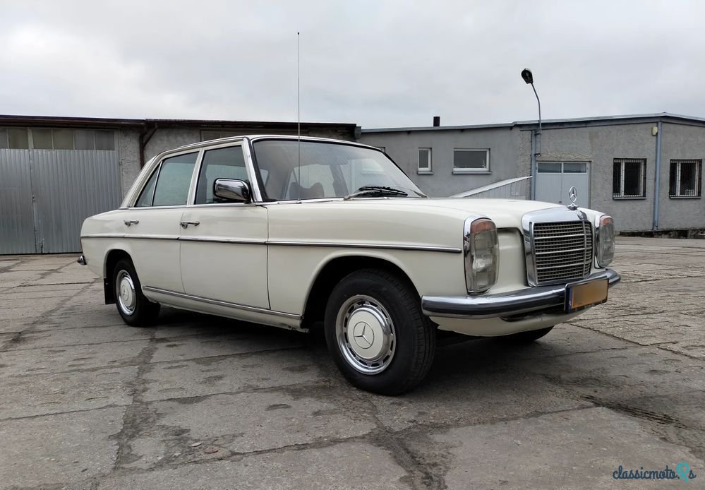 1975' Mercedes-Benz photo #5