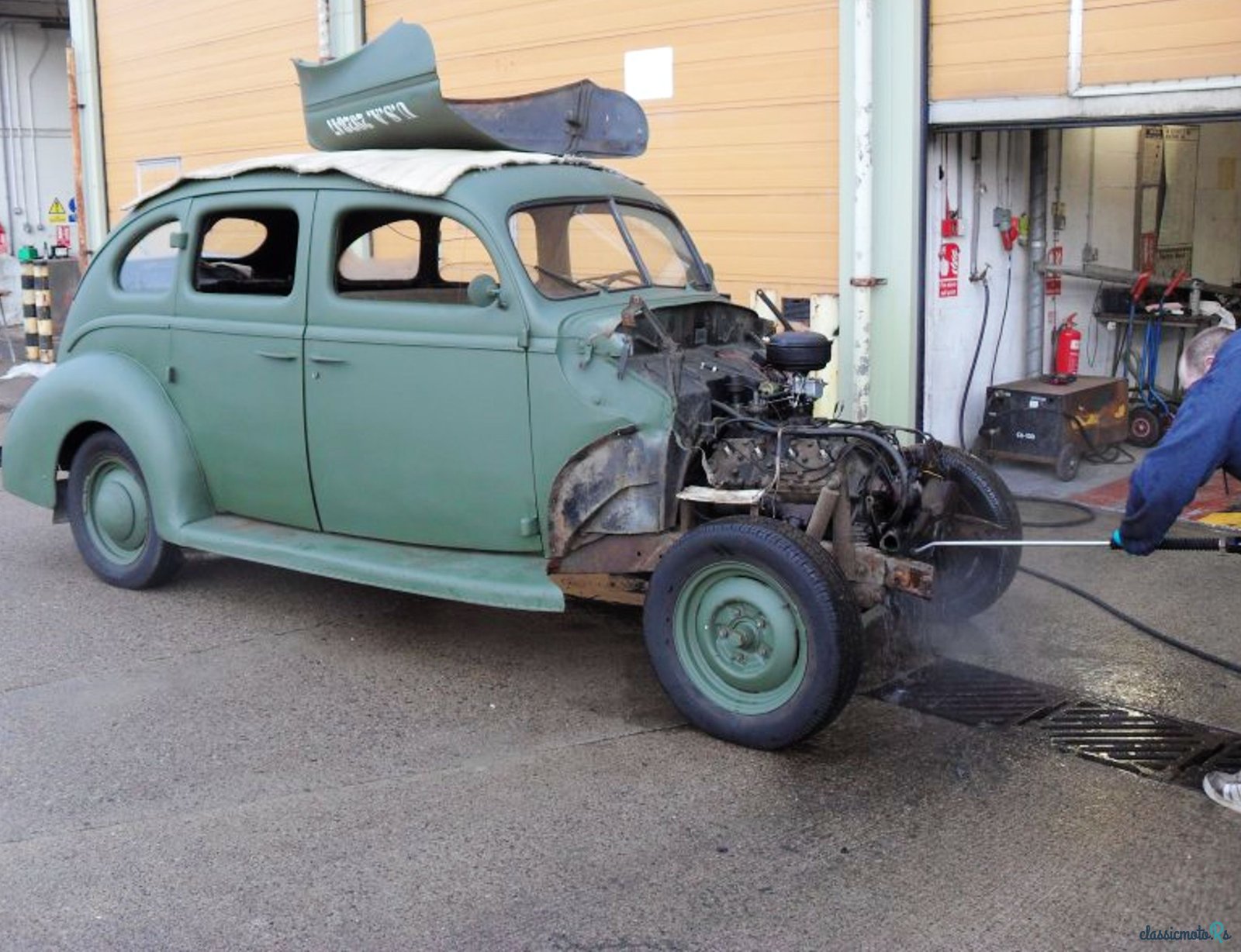 1940' Ford O1A photo #5