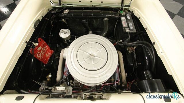 1957' Ford Fairlane photo #2