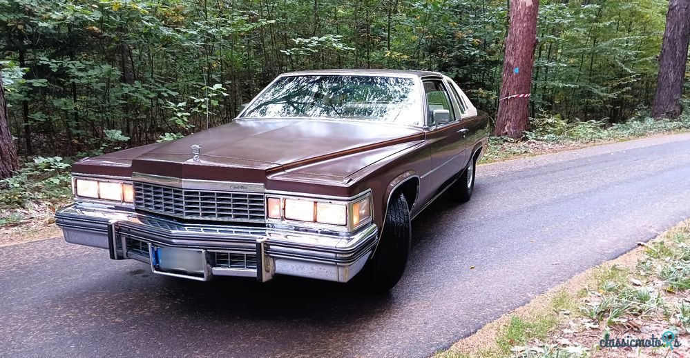 1977' Cadillac Deville photo #4