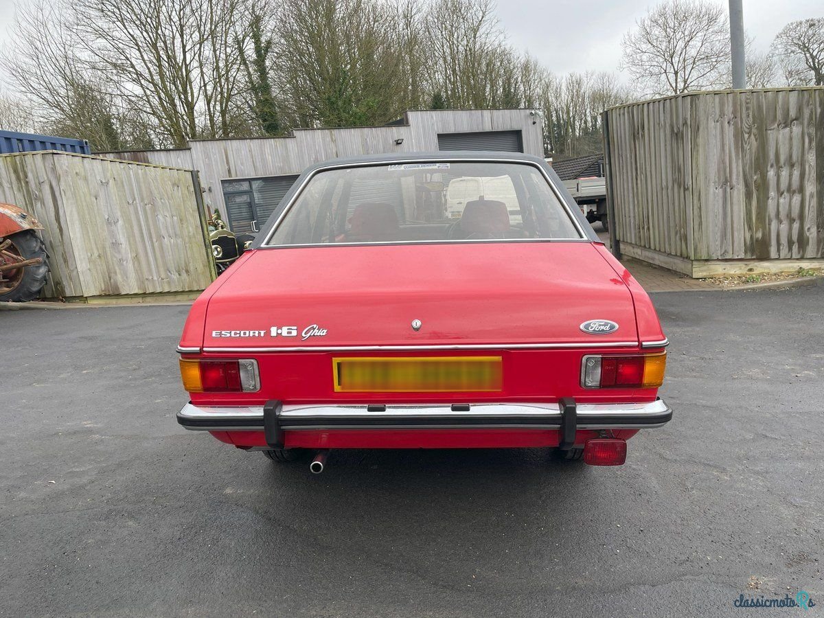 1980' Ford Escort photo #3