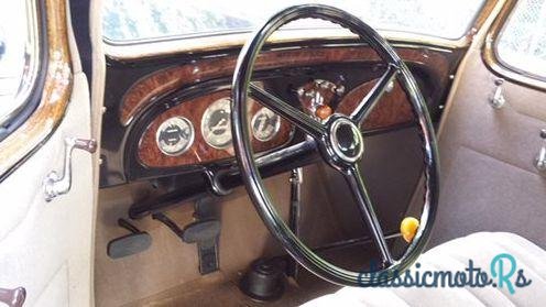 1934' Chevrolet Delux photo #1