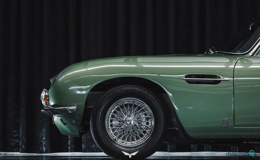 1967' Aston Martin DB6 Coupé photo #3