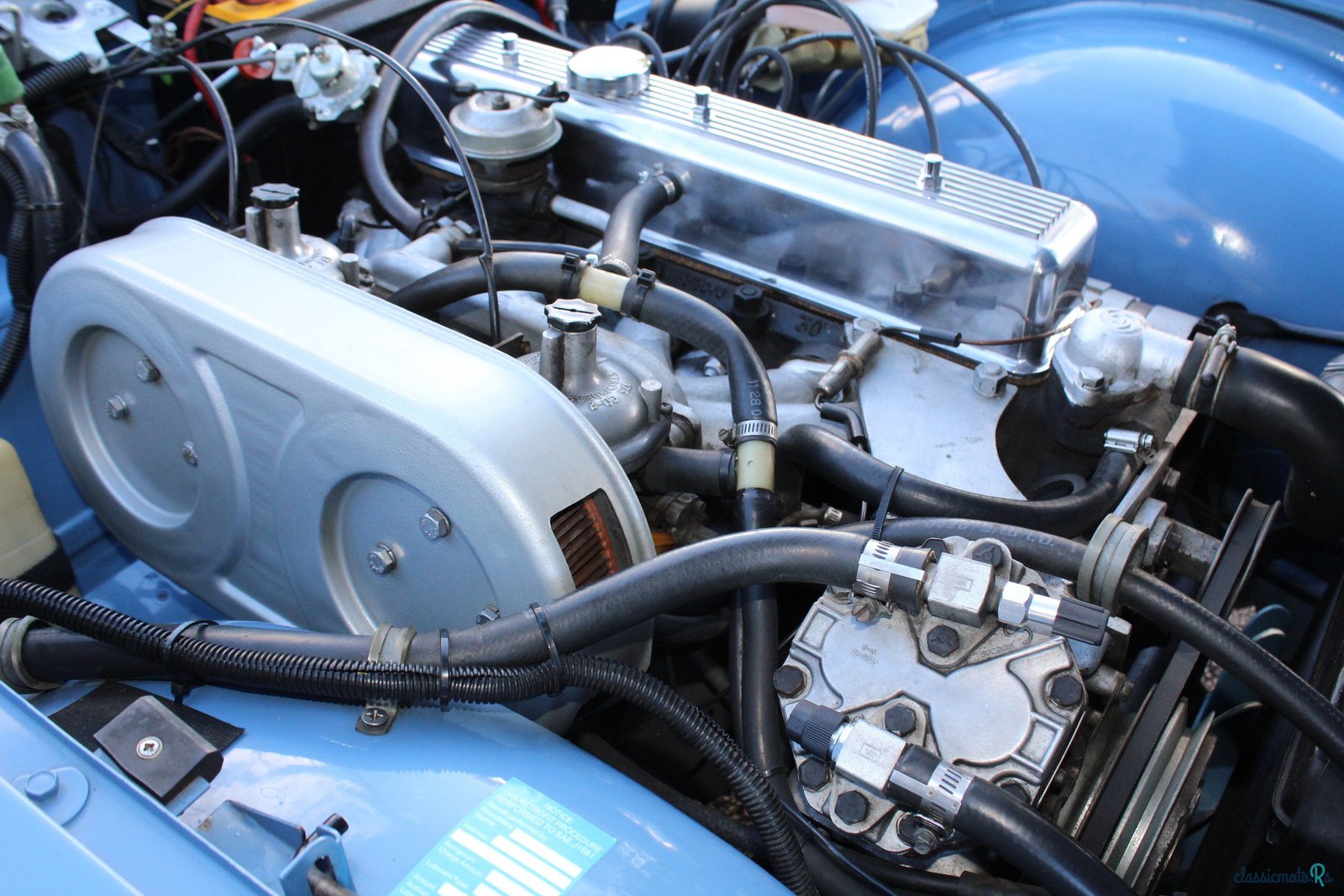 1975' Triumph TR6 photo #5