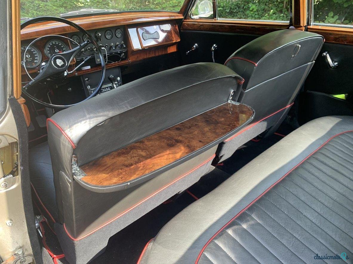 1964' Jaguar Mk2 photo #1