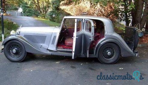 1934' Bentley Saloon photo #3