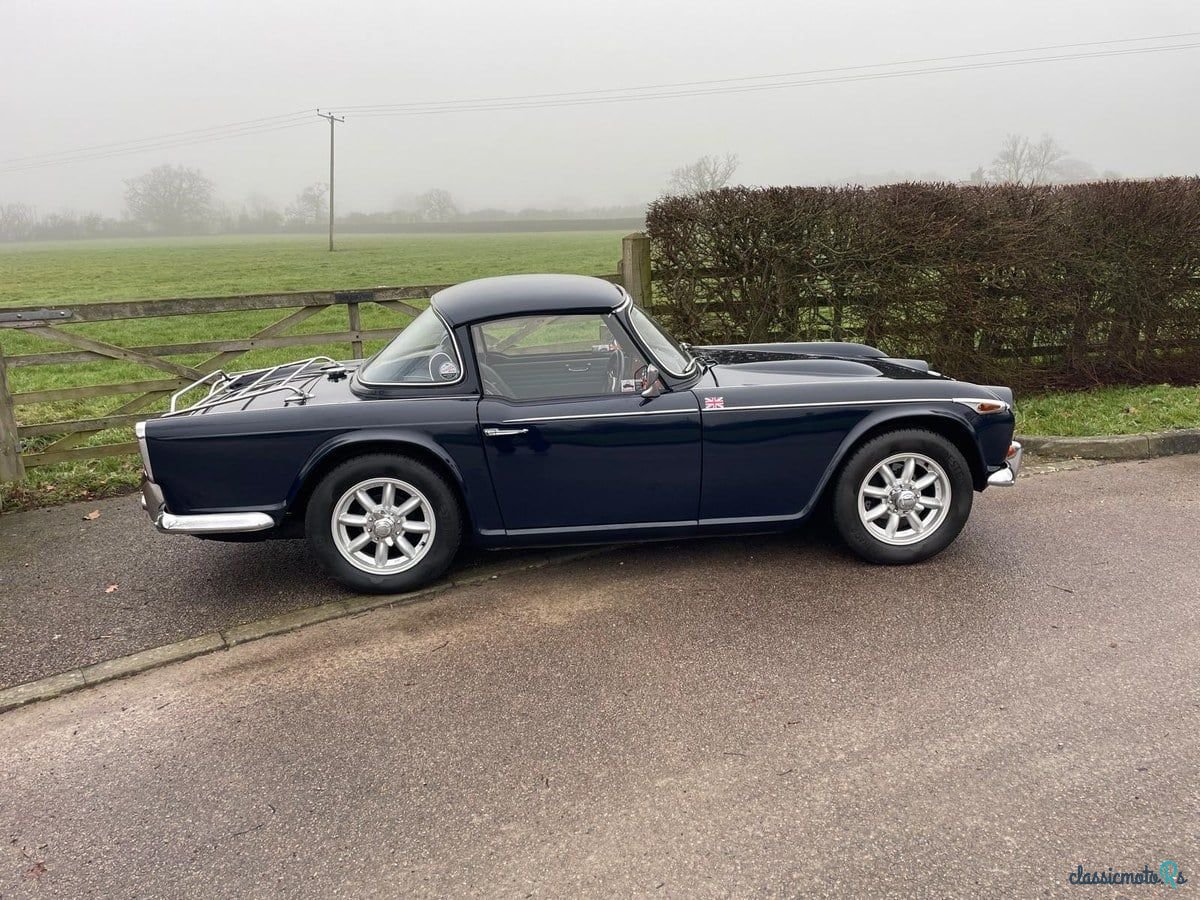 1966' Triumph TR4 photo #4