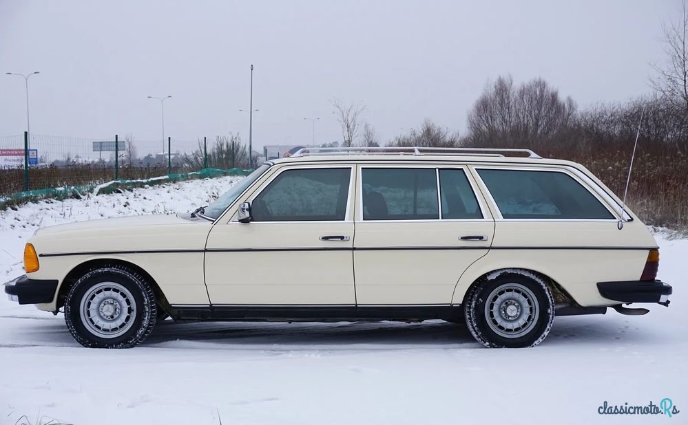 1979' Mercedes-Benz W123 photo #2