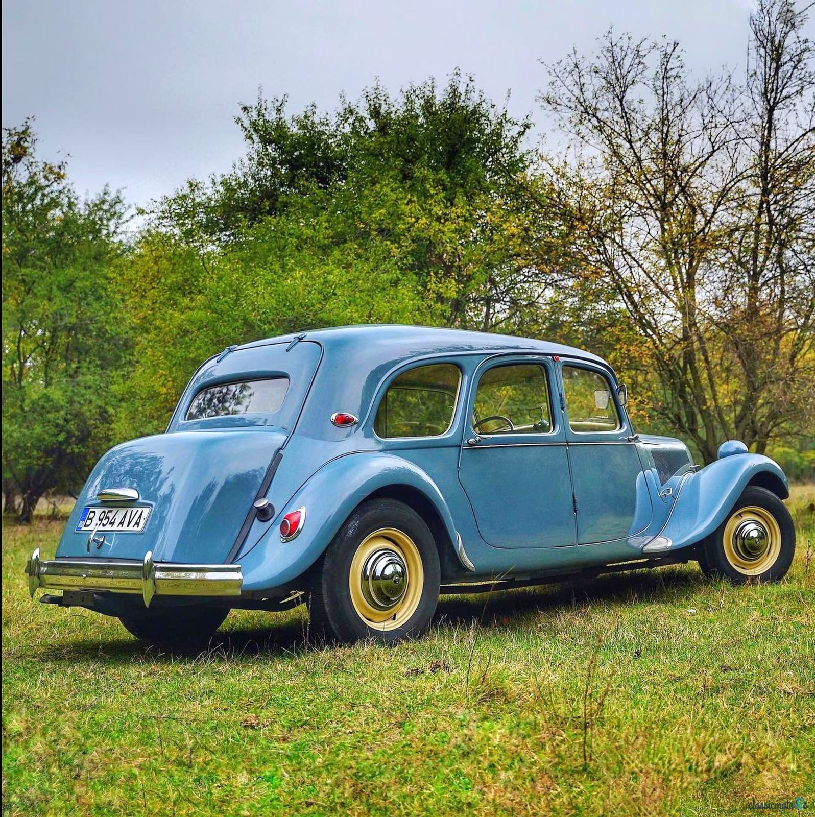 1954' Citroen Traction photo #4