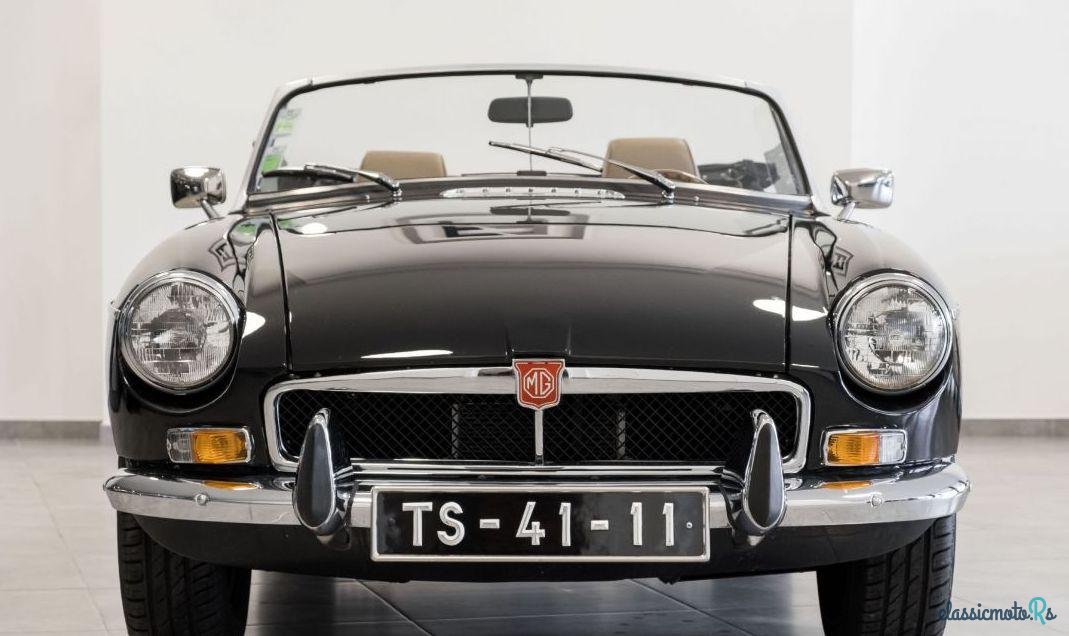 1974' MG MGB Roadster photo #3