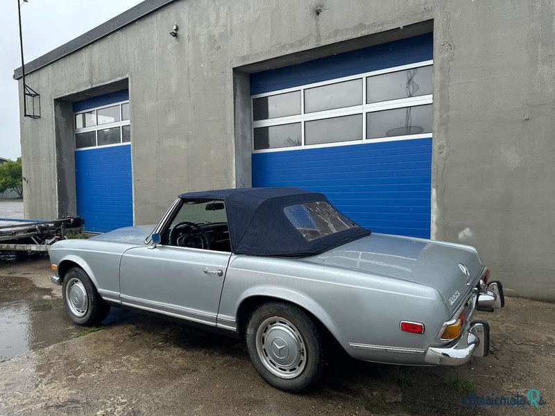 1969' Mercedes-Benz 280 photo #3