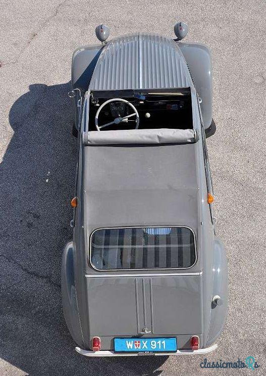 1958' Citroen 2CV photo #1