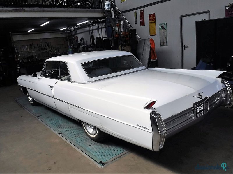 1964' Cadillac Coupe De Ville photo #4