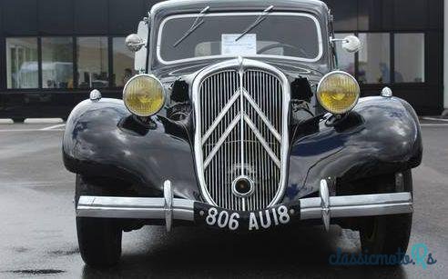 1938' Citroen Traction Avant Luxury Edition photo #4