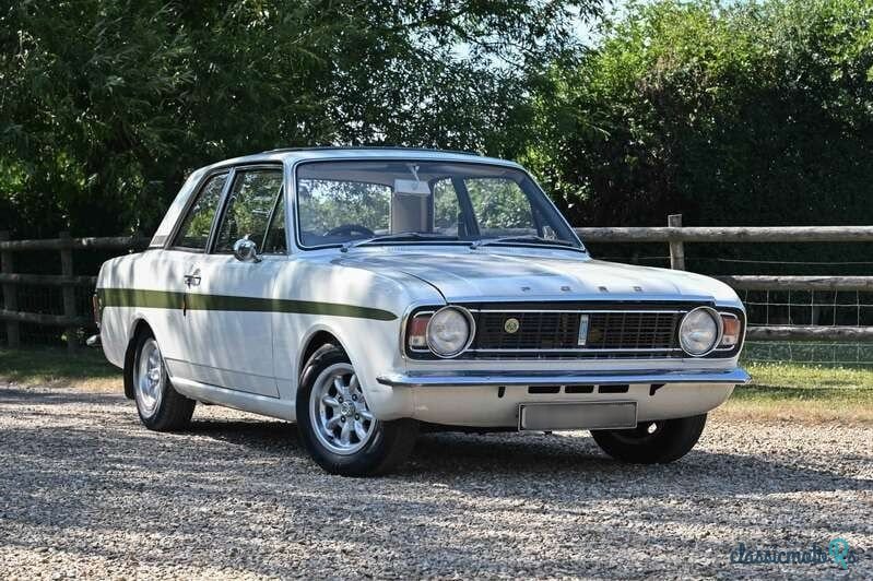 1968' Ford Cortina photo #1