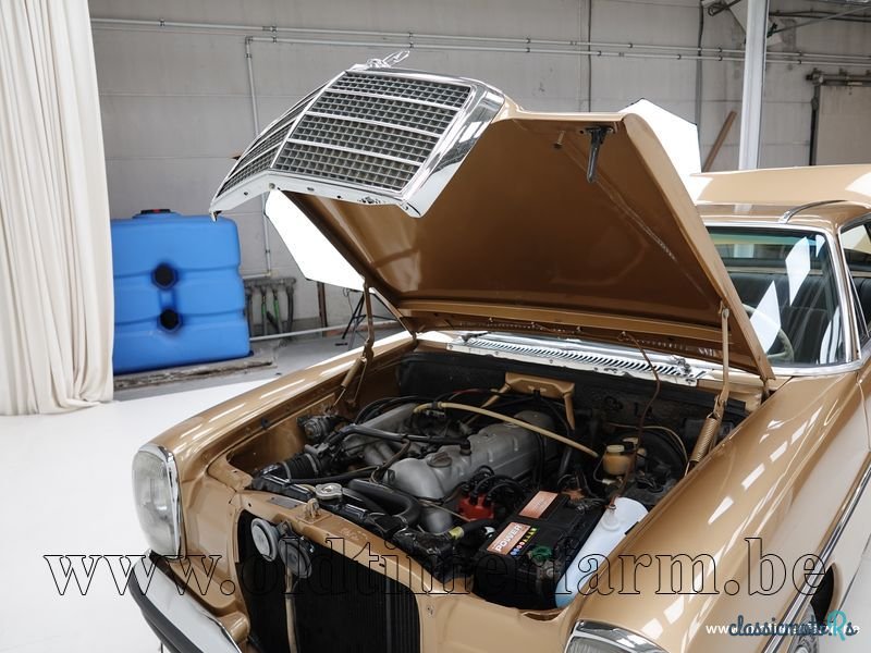 1969' Mercedes-Benz 250CE '69 CH1820 photo #6