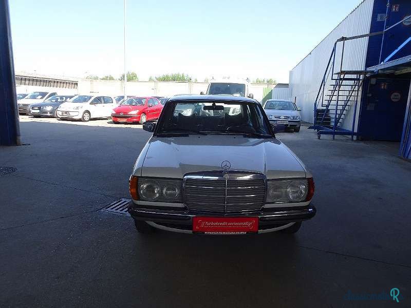1977' Mercedes-Benz E-Klasse photo #2