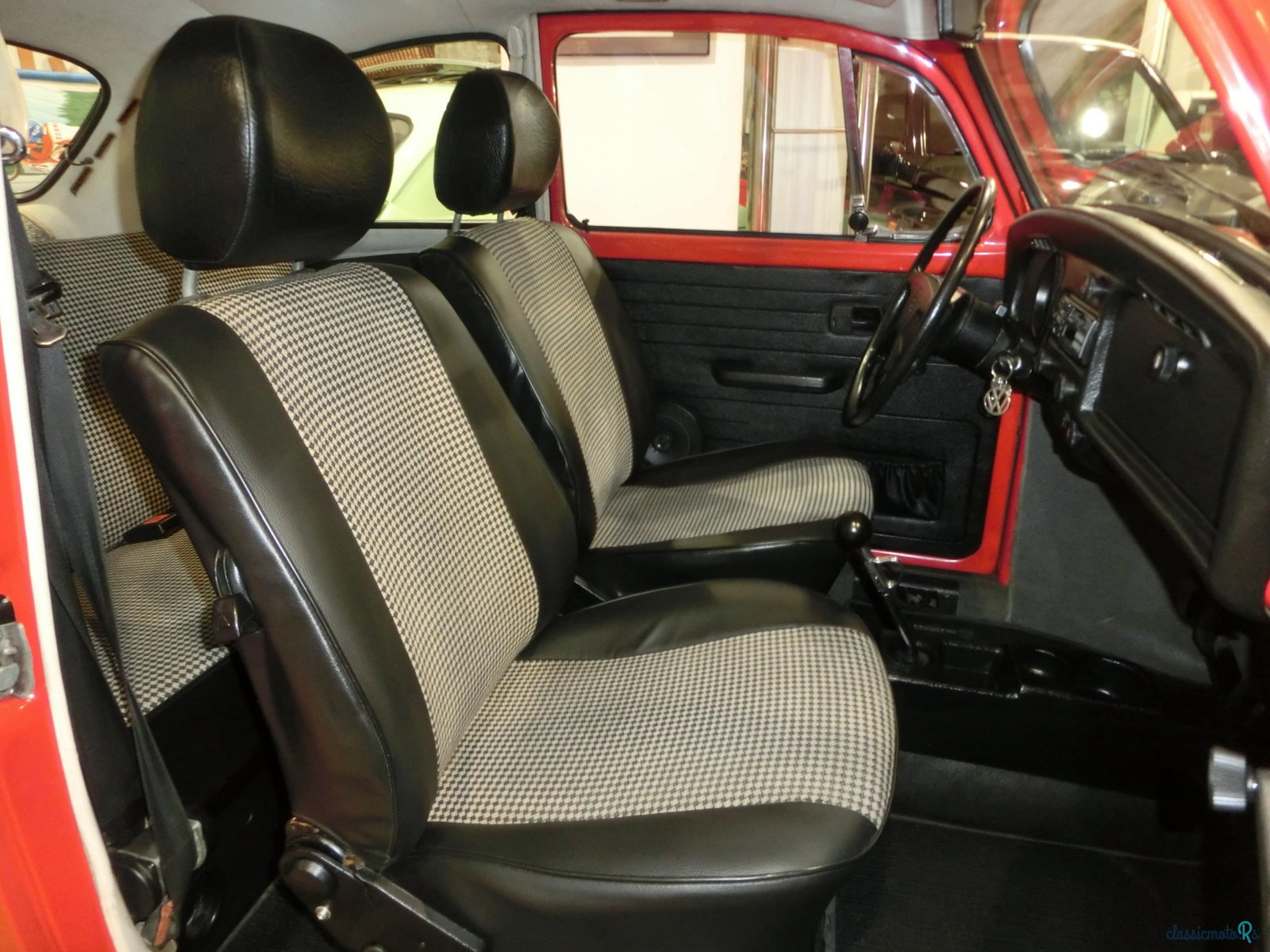 1982' Volkswagen Escarabajo 1200 SEDAN photo #5