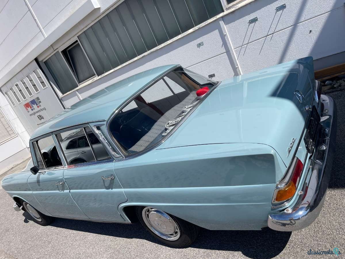 1968' Mercedes-Benz 200 photo #3