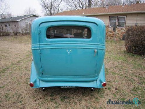 1934' Ford 2 Door Sedan Delivery photo #4