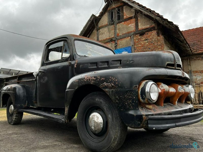 1951' Ford F-2 photo #2