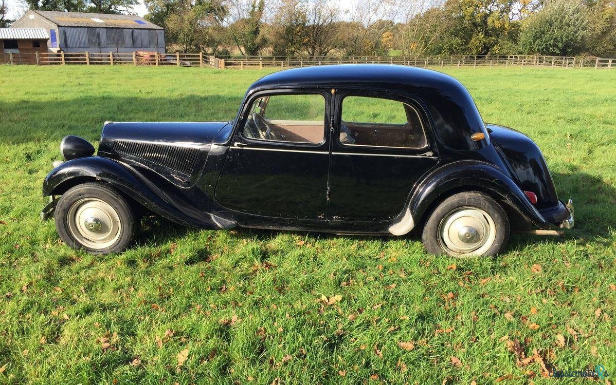 1955' Citroen Traction photo #3