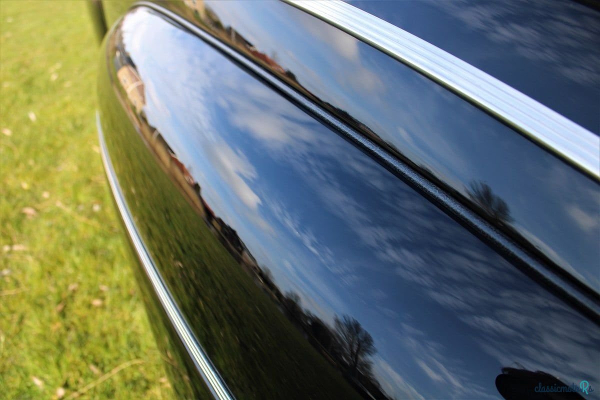 1941' Ford Super De Luxe photo #3
