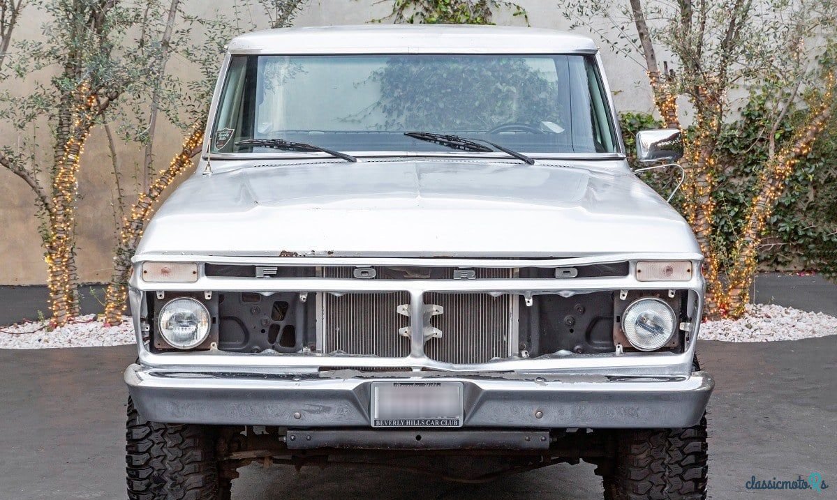 1976' Ford F-250 photo #2