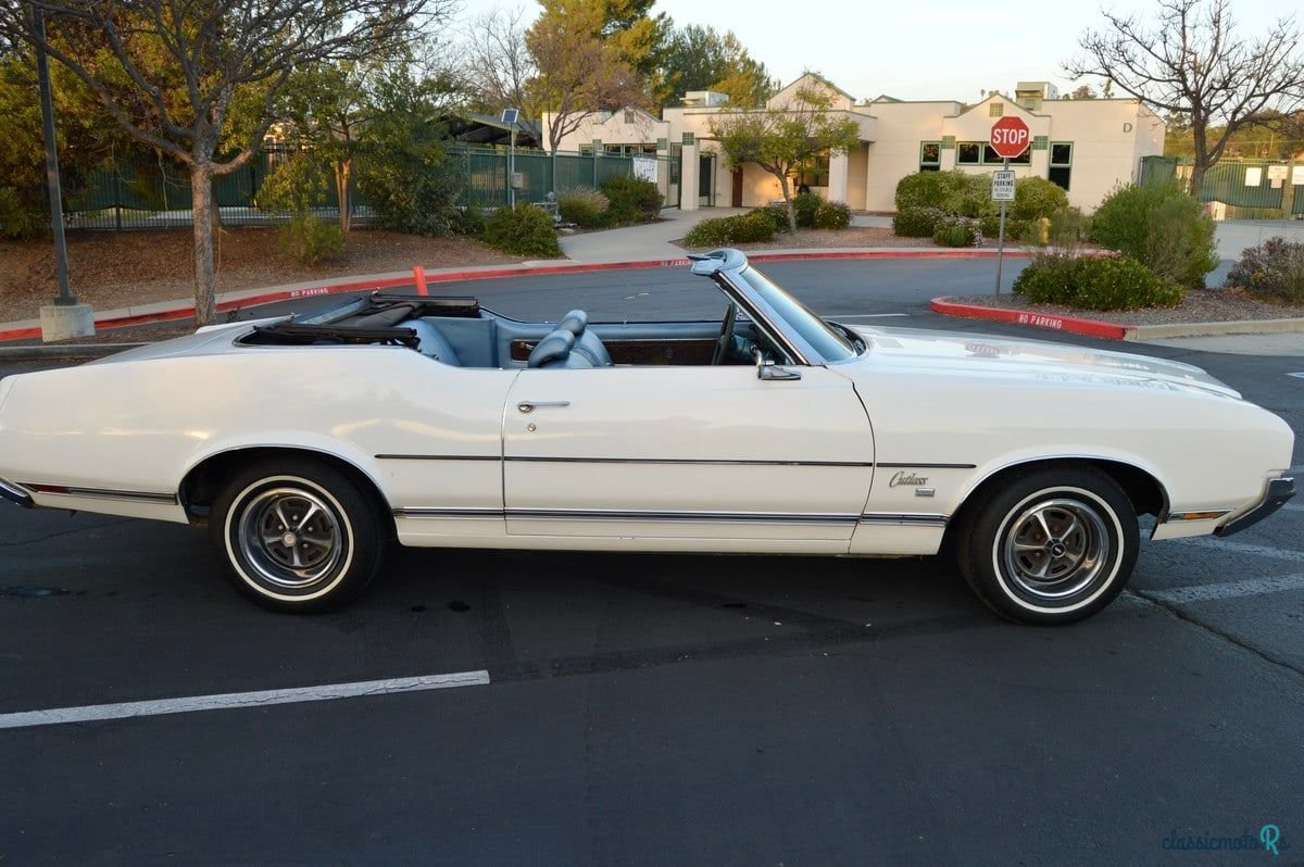 1970' Oldsmobile Cutlass photo #4
