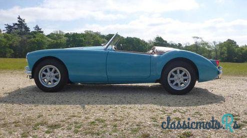 1958' MG MGA 1500 Roadster photo #2