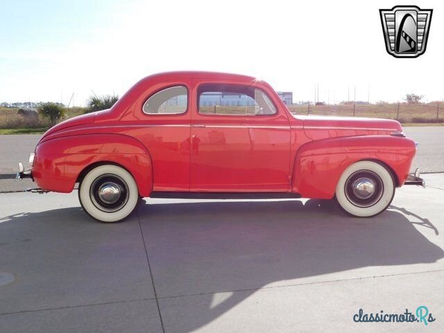 1941' Ford Super Deluxe photo #3