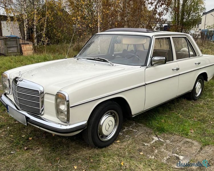 1974' Mercedes-Benz Klasa E photo #1