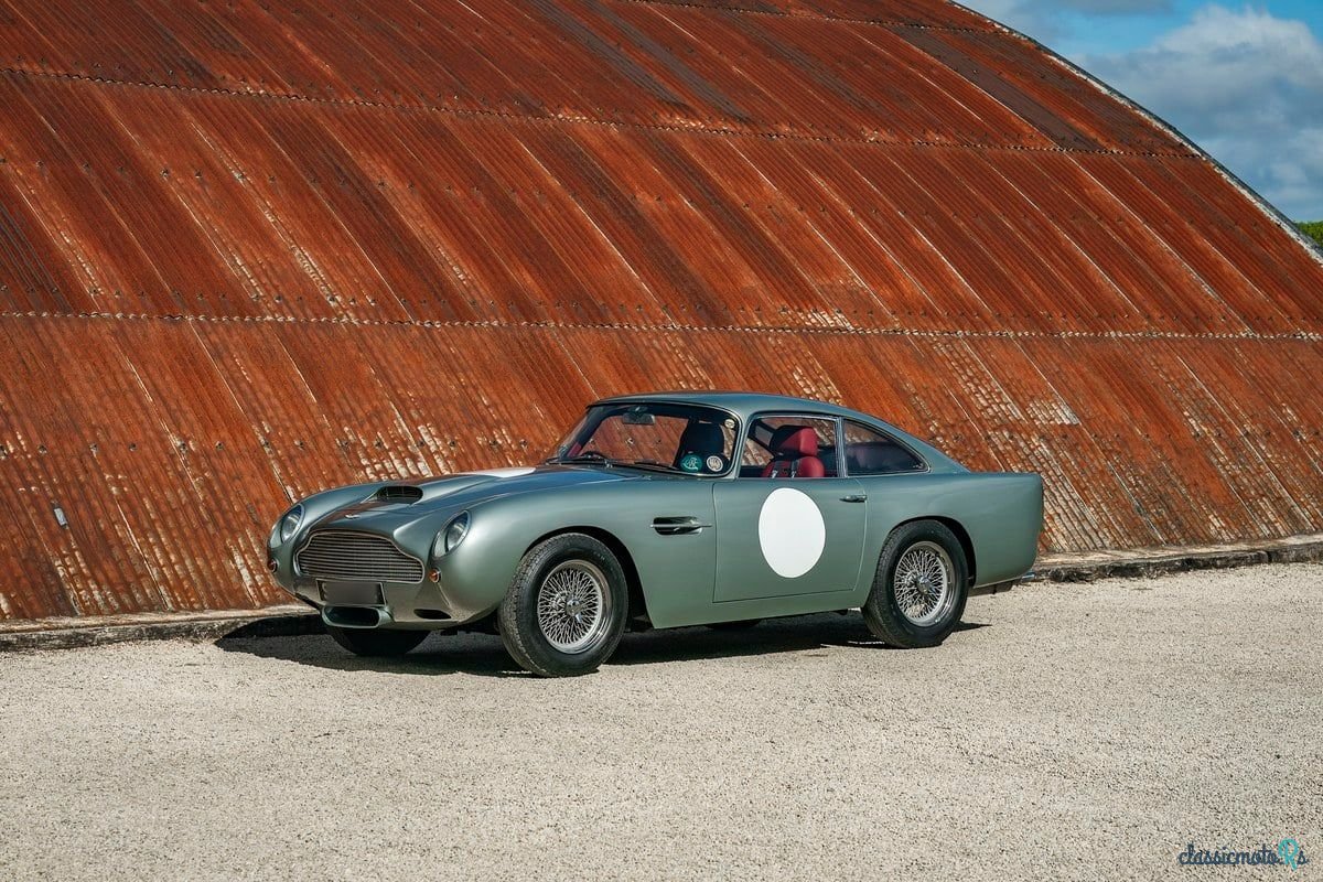 1962' Aston Martin DB4 photo #1