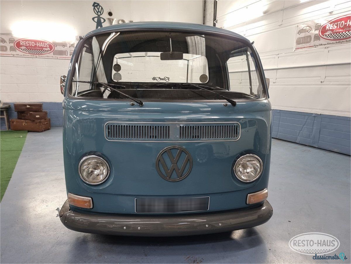 1968' Volkswagen Type 2 photo #2