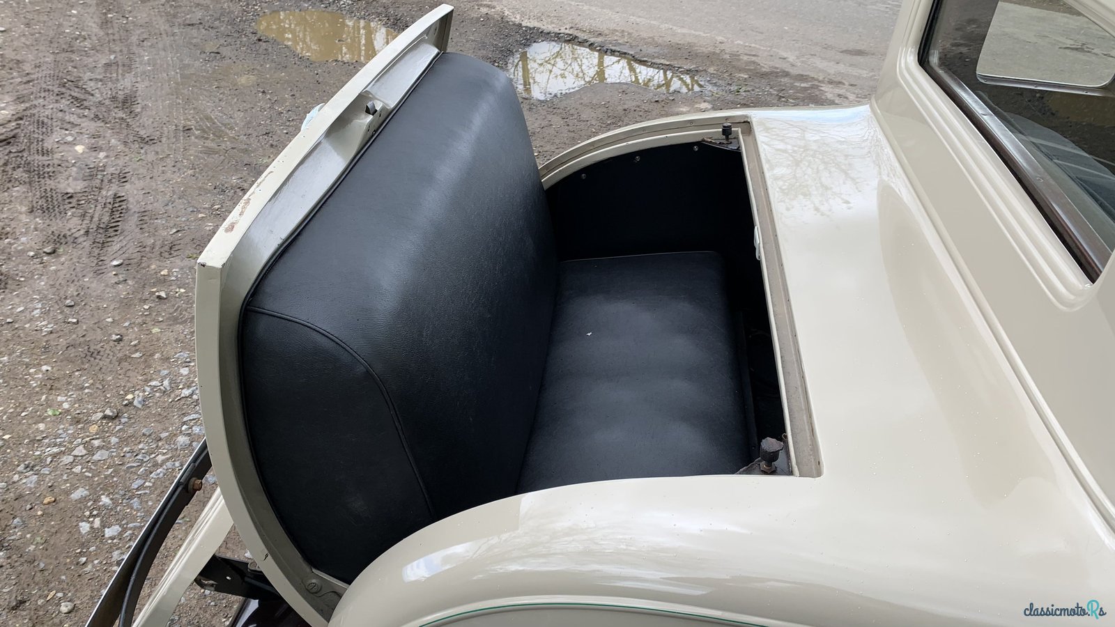 1931' Oldsmobile F-31 Deluxe Coupe photo #4