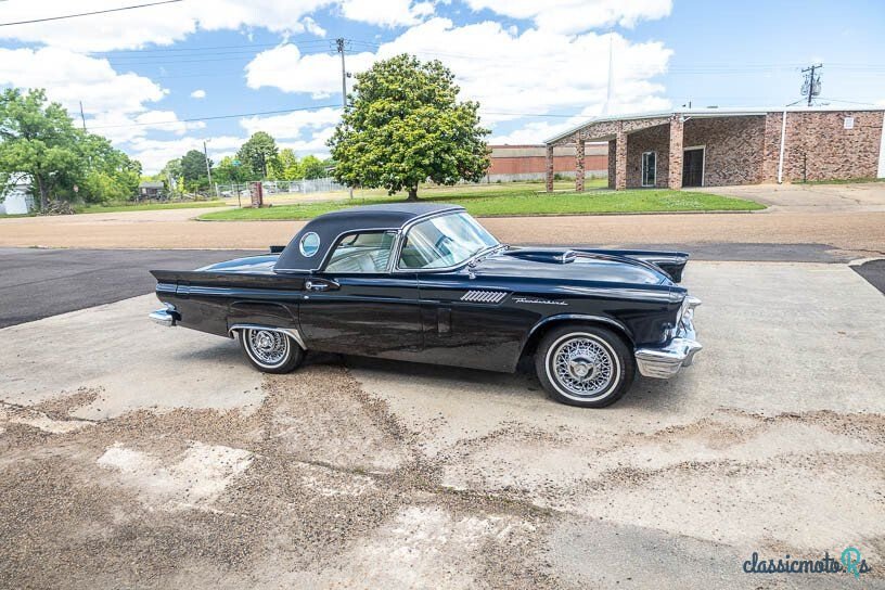1957' Ford Thunderbird photo #3