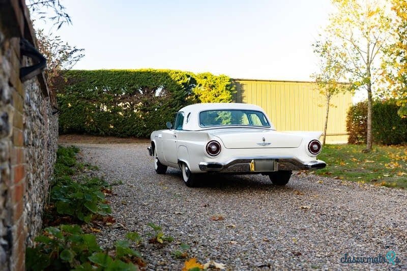 1957' Ford Thunderbird photo #4