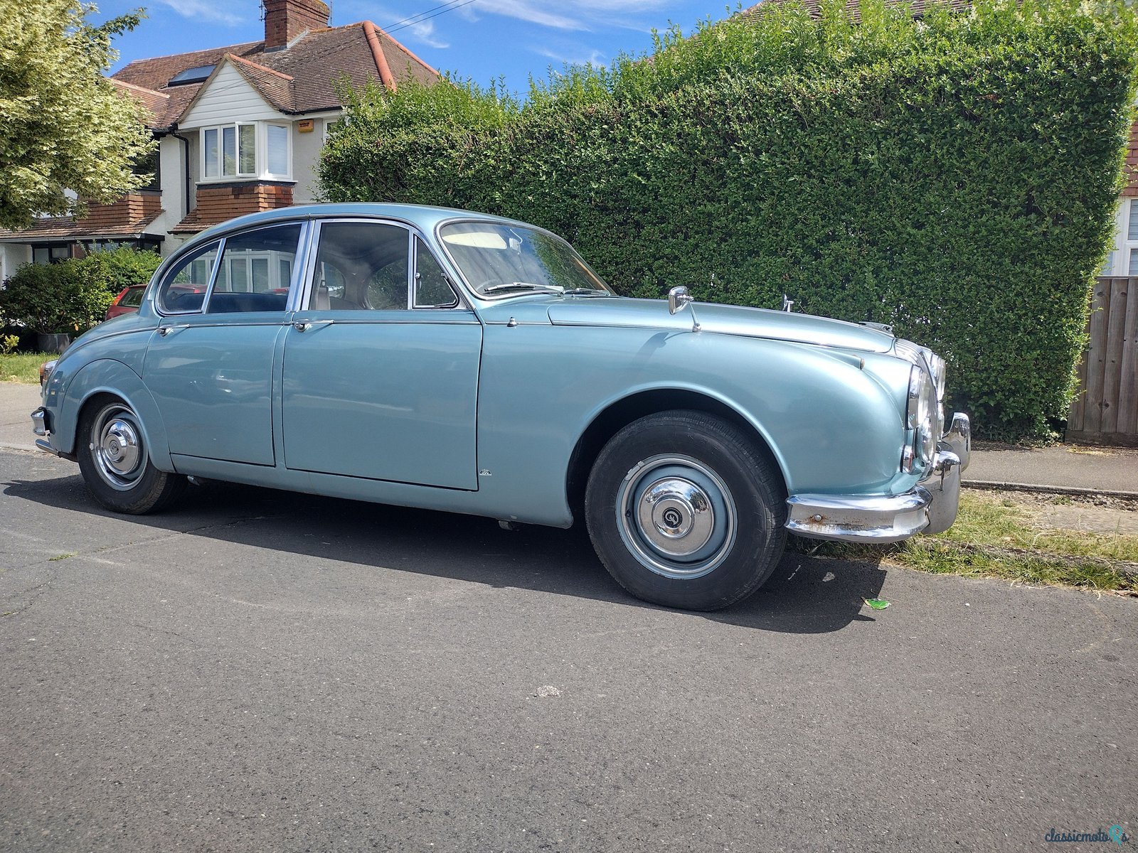 1963' Daimler V8250 photo #1