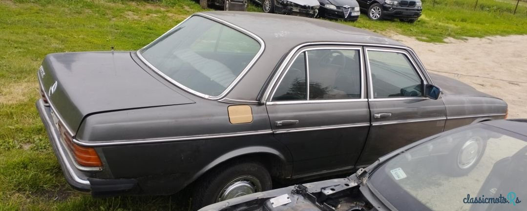 1980' Mercedes-Benz W123 photo #2