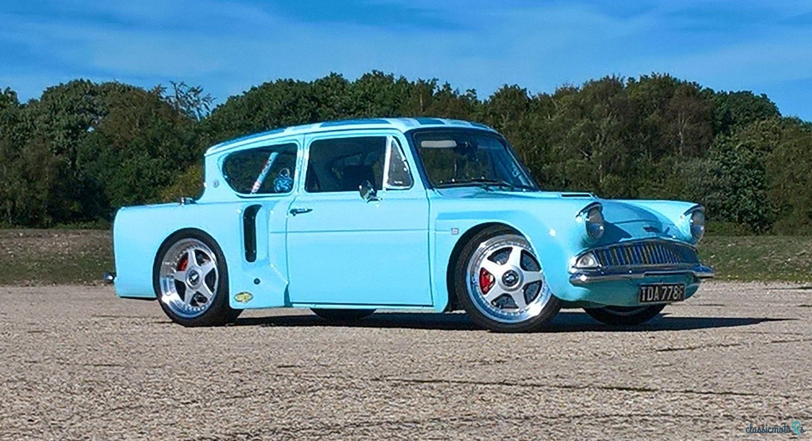 1968' Ford Anglia 105E V8 photo #5