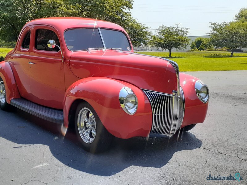 1940' Ford Deluxe photo #6