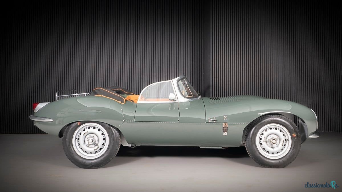 1970' Jaguar Xkss photo #3