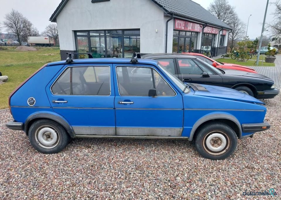 1977' Volkswagen Golf 1.6 D photo #2
