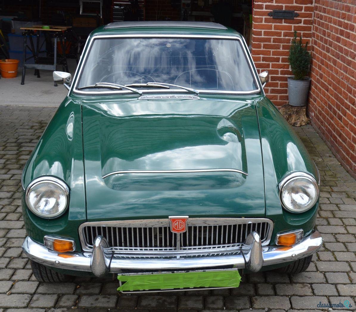 1969' MG MGC photo #1