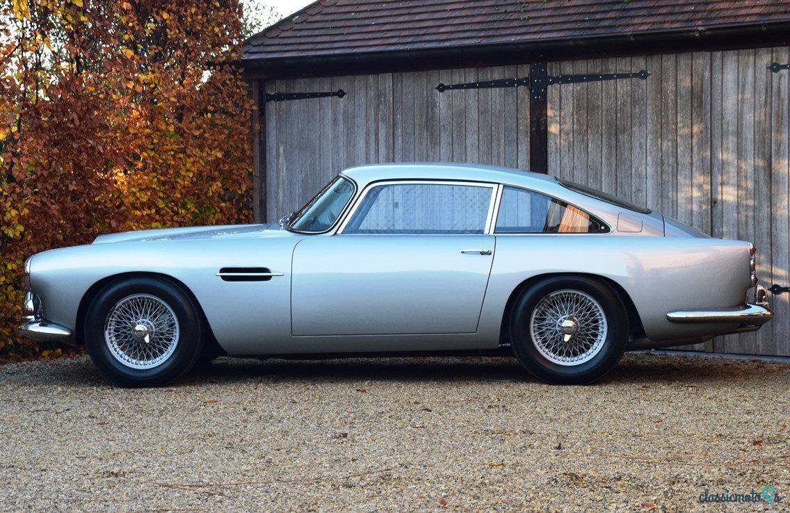 1961' Aston Martin DB4 photo #3