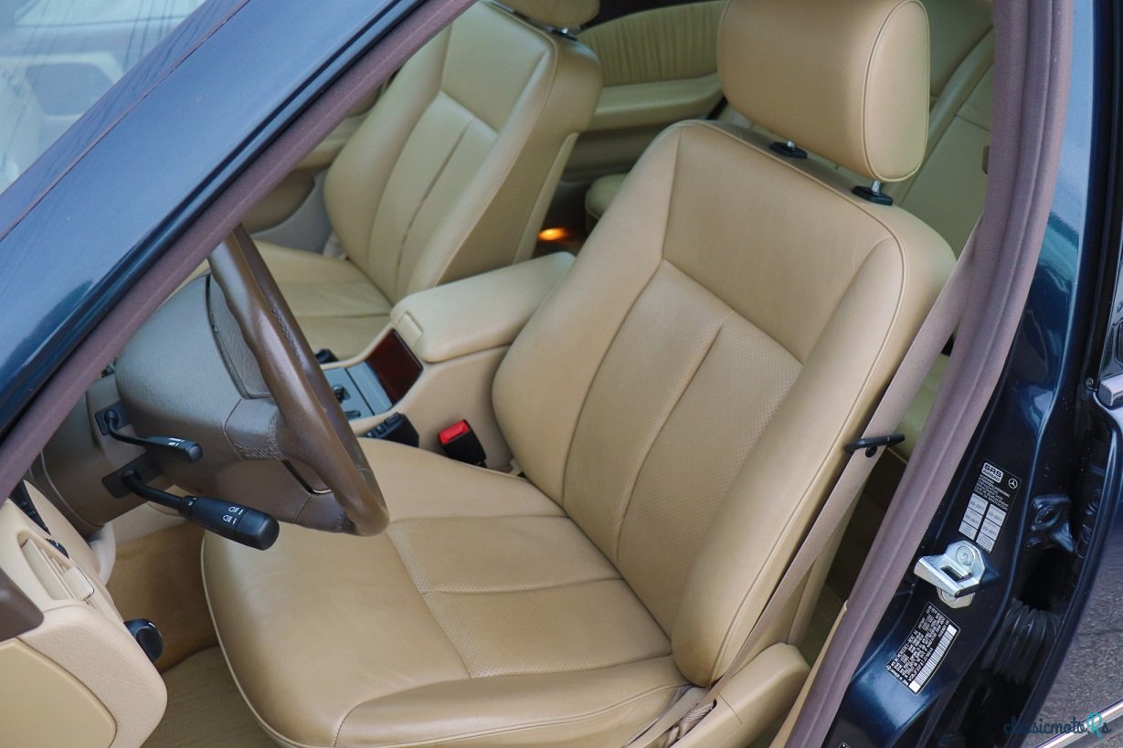 1996' Mercedes-Benz E300 photo #3